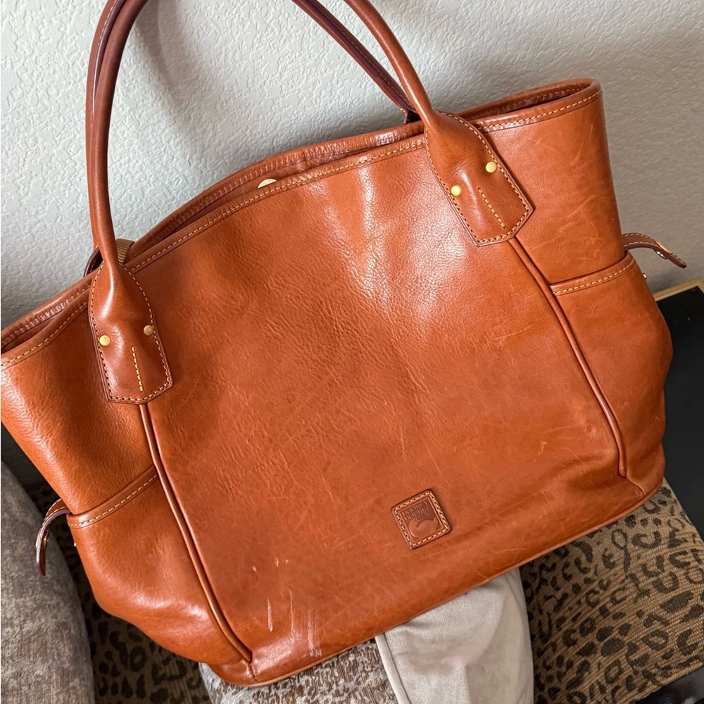 Dooney & Bourke Brown Leather Tote Spacious Classic Design